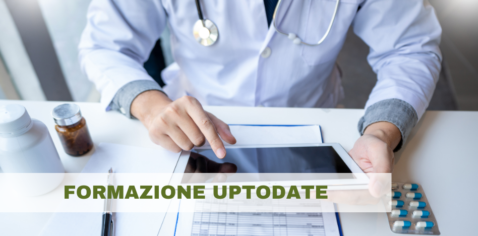 Medico consulta UpToDate su tablet